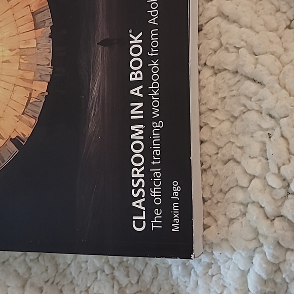 New Adobe Premiere Pro CC 2017 release paperback book with CD - Picture 11 of 12